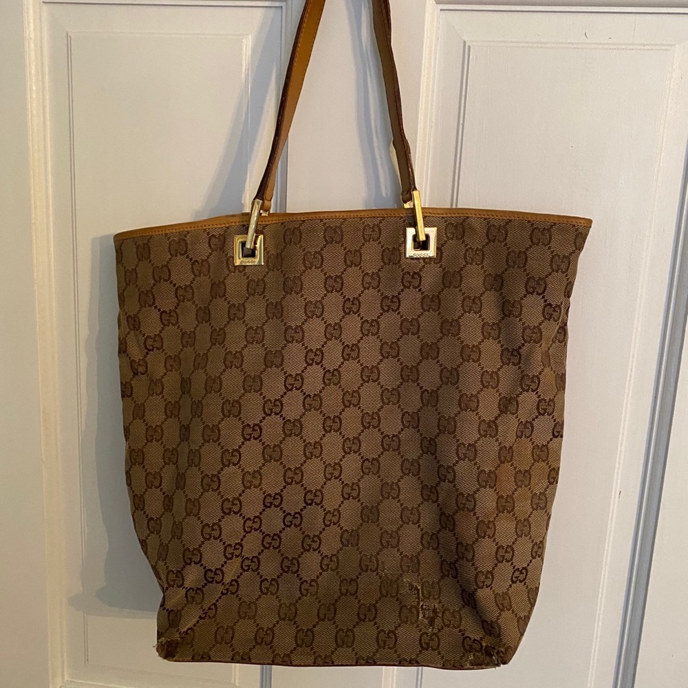 Gucci Bucket Bag